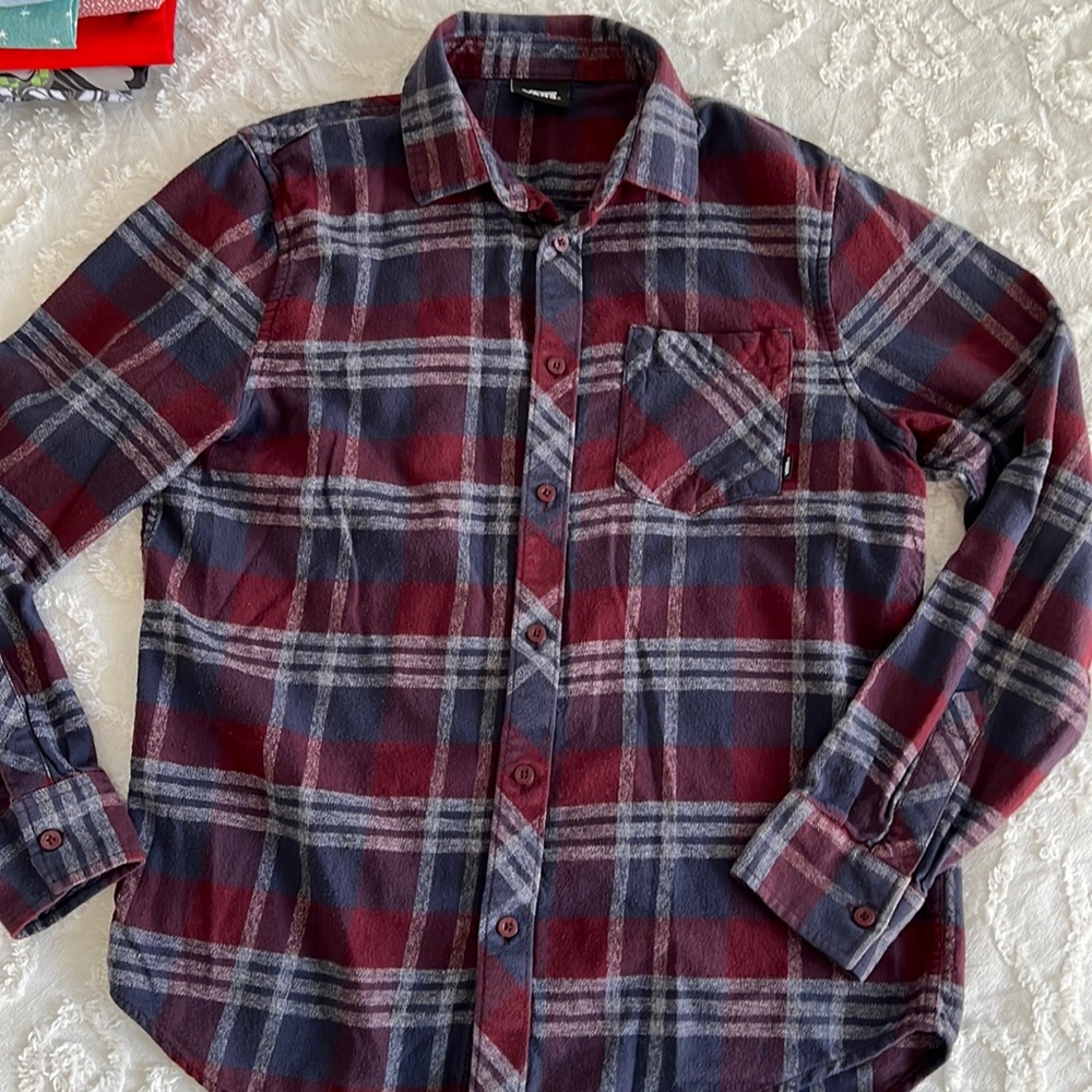 Van’s Long sleeve flannel size small ( unisex )